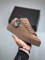 Puma X Fenty Creeper Phatty 复古单品经典回归 彪马低帮休闲板鞋这双鞋子继承了puma最经典的creeper鞋款的外观蕾哈娜还以赋予了