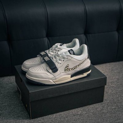 核心私 Nike Air Jordan Legacy 312 Low 乔丹 Aj 312 最强三合一混合版 有着交错结合的设计，它的名字就展现出它所包含的鞋款元