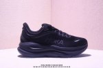 公司级小红书推荐Hoka W Bondi 9全新配色 这个品牌来自于新西兰的毛利语，Hoka表示大地，One One表示飞越，连起来就是飞越地平线，One On