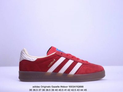 公司级adidas Originals Gazelle Indoor 三叶草休闲防滑耐磨低帮板鞋 鞋头出色设计 塑就出众贴合感 稳固的后跟贴合足部曲线设计 软弹