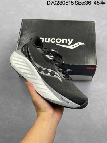 公司级 真爆 Saucony Triumph 22 索康尼 胜利22代 低帮 卡基褐 旗靓运动系带减震耐磨透气低邦马拉松跑步鞋 工学网眼设计鞋面科技采用精密工程
