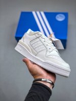 Adidas Iforum Low Cl 三叶草低邦经典魔术贴复古板鞋 男女潮流头层皮休闲鞋原楦原数据开发 采用牛培皮革材质全头层皮鞋面 原盒原标 专供外贸渠道