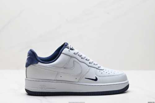 真标耐克Nike Air Force 1 07空军一号低帮百搭休闲运动板鞋 柔软 弹性十足的缓震性能和出色的中底设计 横跨复古与现代的外型结合 造就出风靡全球三