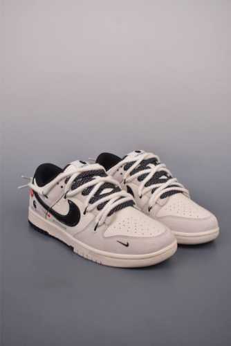 390 Nike Sb Dunk Low Supreme联名 解构抽绳鞋带 纯原大厂出品 极力推荐 原装头层材料 独家版型蒸餾加工 帶來的是更好的视觉和脚感体