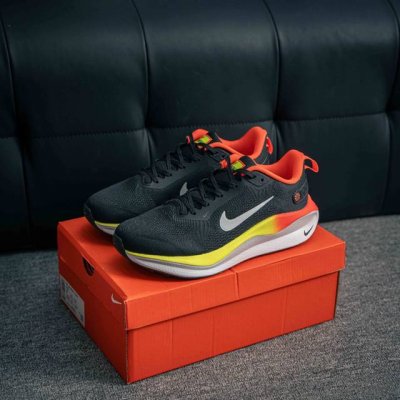核心私 耐克 Nike Infinity Run 5 男子缓震透气公路跑步鞋 该版 Nike Infinity Run 5 登月5代采用 Reactx 泡绵，塑