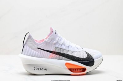 公司级新品发布 Nike Air Zoom Alphafly Next%3 proto整体采用前作的设计语言 并且对后者的细节进行升级 马拉松和长距离路跑的性能