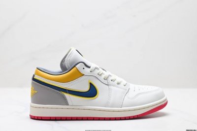公司级Nike Air Jordan 1 Low Aj1乔1低帮休闲板鞋 同步官方配色 市场唯一独家头层皮打造 原鞋原档案开发 原厂皮料 原档冲孔鞋头 正确满胶