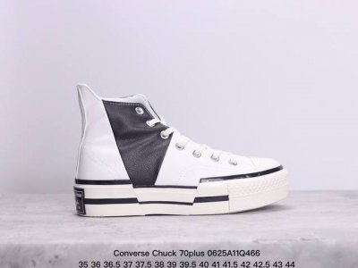 Converse Chuck 70Plus 将经典设计与未来风格糅合演绎，全新经典之作。皮面与大胆的不对称线条相融合呈现个性张扬的外观，橡胶拼接和星星脚踝贴片为