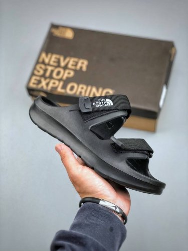 the North Face Cedar Measa 北面系列轻便一脚蹬凉鞋 户外拖鞋 透气性强 贴脚舒适度极好 ，超级减震抗疲劳舒适大底 特别适合走路 尺码：