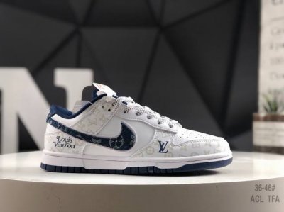 200 Nike Dunk Low 此款鞋采用近几年比较流行的版型设计，外观时尚大气。鞋底采用耐磨的材质，穿上它，让您在平时生活和工作中都会感觉到舒适的体验。