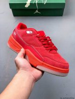 air Jordan Aj4 Rm 重制版低帮复古篮球鞋 实拍首发 采用了低帮的设计 并保留了众多Aj4的经典元素 鞋身以皮革 麂皮材质拼接打造 aj4经典的T