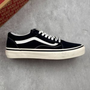 本地 核心私 万斯Vans Old Skool 防滑减震低帮板鞋男女同款 工艺：硫化1:1 重量1:1、真标、原钢印、材质标、鞋型标、合格标 货号：Vn0A5J