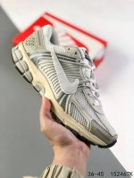 真标带半码！ 耐克nike Air Zoom Vomero 5采用以工程网面搭配纱线补强支撑鞋面#超软高弹泡棉中底#内置zoom气垫装置超高配置的平民跑鞋 Id