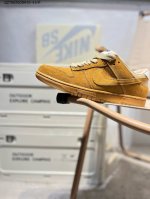 170 耐克Nike Dunk Low 板鞋Sb系列经典百搭休闲运动板鞋加厚鞋舌的填充，使舒适性大大提升，同时也更方便穿脱中底部分则加入了脚感柔软舒适Zooma