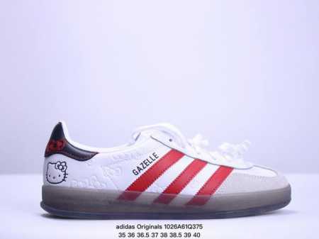 adidas Originals再度联手三丽鸥角色Hello Kitty 凯蒂猫 带来全新联名Gazelle Indoor爆款 此番现在以经典的Gazelle - 点击图像关闭