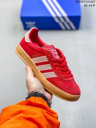 ad Originals Gazelle Indoor End 三叶草休闲防滑耐磨低帮板鞋鞋头出色设计 塑就出众贴合感稳固的后跟贴合足部曲线设计软弹舒适 不易磨