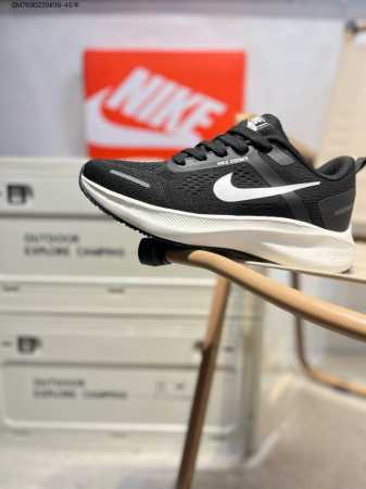 Nike Air Zoom Winflo 登月系列网透面气 训跑练步鞋 脚回感弹感受非常直接Cz6721 Qm7690225#39-45半 - 点击图像关闭