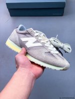 公司级！New Balance Nb 471系列新款复古时尚 透气生活休闲鞋 New Balance 471鞋款以经典的320鞋款为灵感，采用纤细鞋楦设计，打造