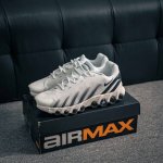 核心私 Nike Air Max Dn8 耐克气垫 缓震 耐磨运动鞋 鞋身材质均选择皮革 织物 麂皮多种材质覆盖 保证质感的前提下 层次感也相当不错 带有开窗式