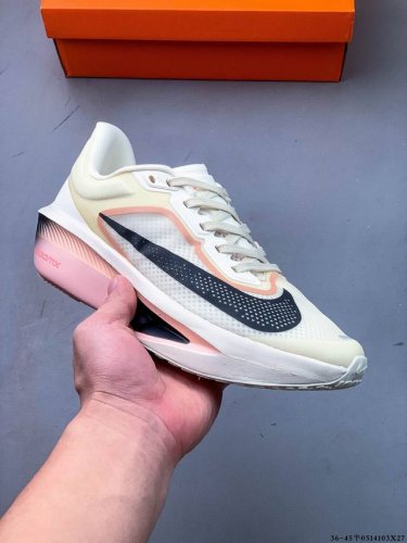 耐克Nike Zoom Fly 6 竞速飞行6代系列低帮轻质缓震透气休闲运动跑步鞋 nike旗下主打竞速训练的Zoom Fly 6突然官宣 让不少跑步玩家都激动