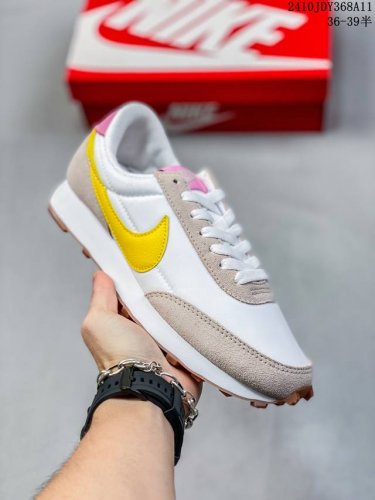 公司级nike 耐克 采用翻毛麂皮拼接牛津布面材质， 耐克nike Daybreak Sp破晓系列华夫复古休闲运动慢跑鞋 货号：Ck2351-700 Size：