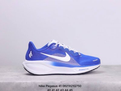 颠覆式升级！Nike 飞马新鞋 触感柔软，质感升级！随着“耐克 蓝图 系列”在巴黎的盛大发布，全新一代 登月41代 Nike Pegasus 41也正式登场啦！