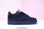 170真标耐克Nike Air Force 1’07 Lx空军一号低帮百搭休闲运动板鞋。柔软、弹性十足的缓震性能和出色的中底设计，横跨复古与现代的外型结合，造就