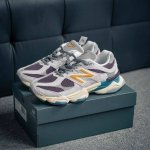New Balance NB9060 联名款 复古休闲运动慢跑鞋 鞋款灵感源自设计师本人对夏日的怀日回忆。鞋面大身由空间双格及磨砂鞋面拼接而生，夏日氛围拉满#采