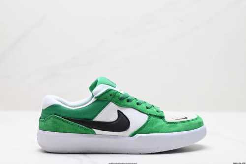 200 公司级耐克Nike Sb Force 58是一款将前沿创新带入街头的单品，它具有硫化杯底，具有出色的耐用性和灵活性。使用帆布和绒面革，在饰面上放置通风口