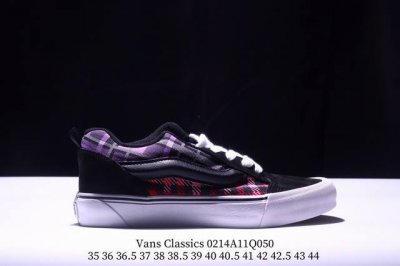 Vans Classics Knu Skool 苏格兰格纹拼接 厚鞋舌面包鞋 Vans联名超火的土豆鞋，复古经典，鞋头放大、包边上移加厚、鞋舌加厚。Vans C