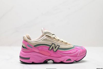 公司级新百伦new Balance 1000 系列低帮复古老爹风休闲运动跑步鞋 New Balance 在不同配色上其鞋面材质呈现不同感觉，无论是运动风抑或是高