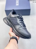 东莞纯原版本 专供外贸鬼佬订单 B25系列 Dior 运动鞋 跑步鞋 原版购入开发 这款 B25 Runner 运动鞋结合运动版型与 Dior 优雅的经典标识。