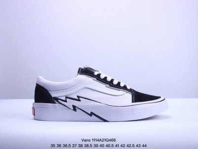 原厂原盒原模。万斯 官方旗舰店vans Sk8 Hi 黑翻毛皮低帮闪电休闲男女滑板鞋 工艺：硫化1:1 重量1:1、真标、原钢印、材质标、鞋型标、合格证 Siz