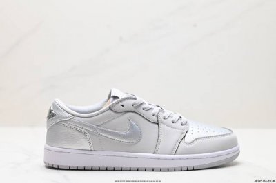 公司级耐克nike Air Jordan 1 Lowaj1乔丹一代中帮经典复古文化休闲运动篮球鞋 货号:Cz0790- 尺码:36 36.5 37.5 38 3