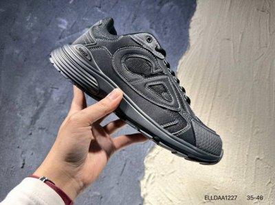 新品上市实拍 Dior 迪奥 B27系列市面顶级版本出货 市面为数不多的“真正原鞋拆解开发”选材耗时就半个多月 进口原厂皮料 无色差细节拉满 敢与Aj大迪奥相媲
