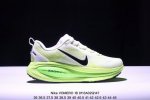 耐克Nike Air Zoom Vomero 18 耐克 登月18代 舒适缓震抗磨运动跑步鞋 货号：Hm6804-100 Xm0114Q147