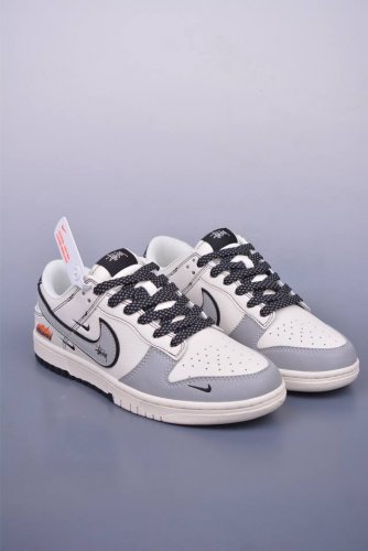 Nike Sb Dunk Low Stussy联名 纯原大厂出品 极力推荐 原装头层材料 独家版型蒸餾加工 帶來的是更好的视觉和脚感体验 大厂纯原品质出货 清洁