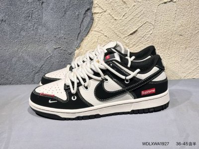 耐克 联名 Nike Dunk Low Lthr Ow 解构绑带滑板鞋 Sb系列经典复古运动鞋。双鞋带系统延续了今年的代表性风格，搭配亮色鞋带，保持了 Dunk