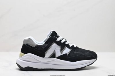 真标new Balance新百伦 Nb5740系列 货号：W5740Lt1特别以1988年首度世面的经典574作为设计蓝本保，留574简易约衬的80S鞋型廓轮，
