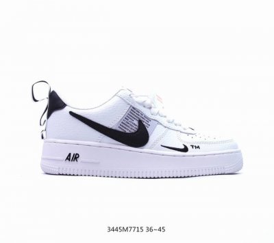 耐克nike Air Force 1 Low 空军一号低帮百搭休闲运动板鞋。柔软、弹性十足的缓震性能和出色的中底设计，横跨复古与现代的外型结合，造就出风靡全球三