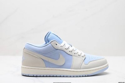 260 公司级Nike Air Jordan 1 Low aj1乔1低帮休闲板鞋 同步官方配色 头层皮打造 正确满胶鞋垫 四线拉帮 原厂织唛标 鞋舌高弹海绵填充