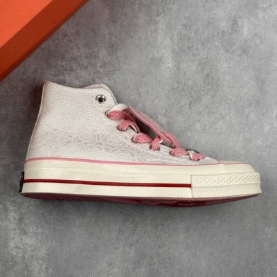 本地 核心私 Converse Chuck 70 Rose Vintage 情人节限定爱心玫瑰 休闲帆布鞋 匡威官方新款 鞋面采用玫瑰花刺绣提花纹理 暗藏浪漫摩