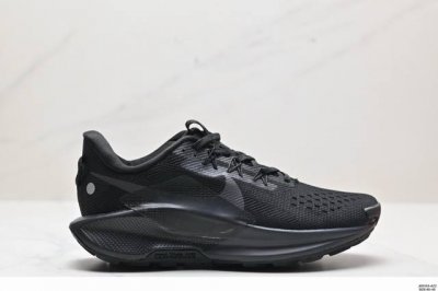 公司级nike Reactx Pegasus Trail 5 Next Nature 越野跑步鞋 登月兼顾迅疾外观和稳固脚感 后跟覆面和中足动态支撑巧妙融合 缔