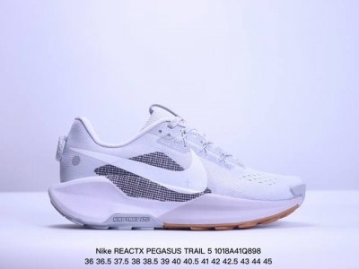 公司级nike Reactx Pegasus Trail 5 Next Nature 越野跑步鞋 登月兼顾迅疾外观和稳固脚感 后跟覆面和中足动态支撑巧妙融合 缔