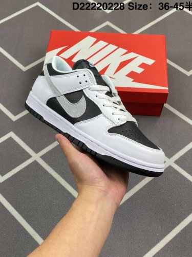真标 真标 耐克 Nike Sb Dunk Low Pro 男女同款运动鞋复古板鞋 2025年新款 蛇年限定，尽情迈步，彰显个性风采。采用柔软皮革鞋面，经久耐穿