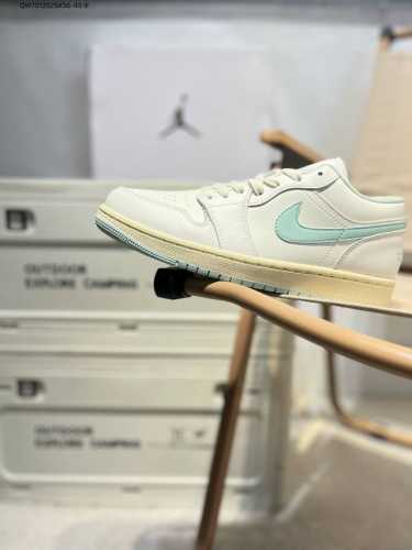 公司级头层皮乔丹Air Jordan 1 Low Aj1低帮系列篮球鞋 官方同步配色 原装级产物 #拒绝公底 立体鞋型 细节完美 高清洁度Dc0774 Qw70