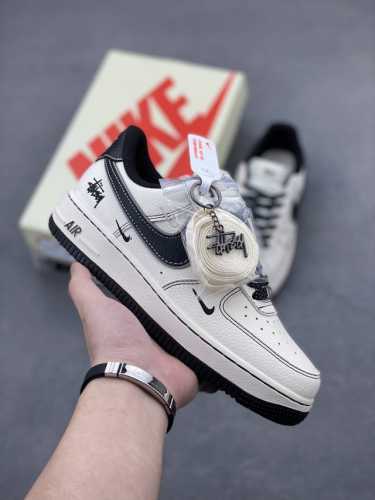 海外限量发售！公司级Nike Air Force 7 Low “斯图西联名 黑线三勾”空军一号 低帮 运动鞋 休闲鞋 折边针车 工艺难度大 原楦头原纸板 原装鞋