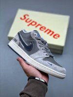 Air Jordan 1 Retro Low X Supreme 灰蓝小钩满天星官方同步新色 原装级产物拒绝公底 立体鞋型 细节完美 高清洁度 购置公司同步原材