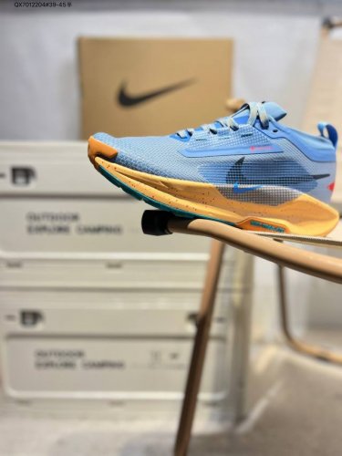 nike Reactx pegasus Trail 5 next Nature 越野跑步鞋 纯原版本 登月兼顾迅疾外观和稳固脚感 后跟覆面和中足动态支撑巧妙融合