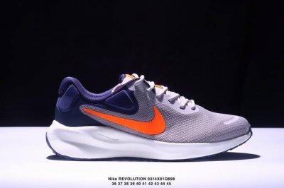140 真标Nike Revolution 7 透气 低帮 跑步鞋 兼顾迅疾外观和稳固脚感后跟覆面和中足动态支撑巧妙融合 缔造稳定顺畅的迈步体验 货号:Fb22